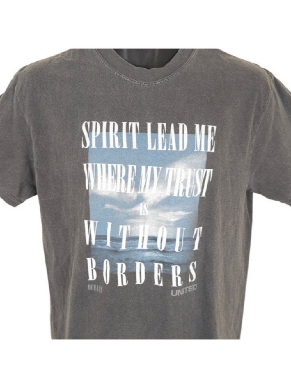 Hillsong United T Shirt Mens Size Medium Gray Spirit Lead Me Made In USA